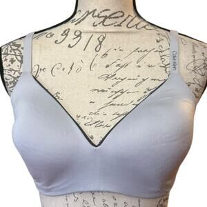 Calvin Klein Gray Wireless Soft Form Wireless Bra Size Medium NWOT